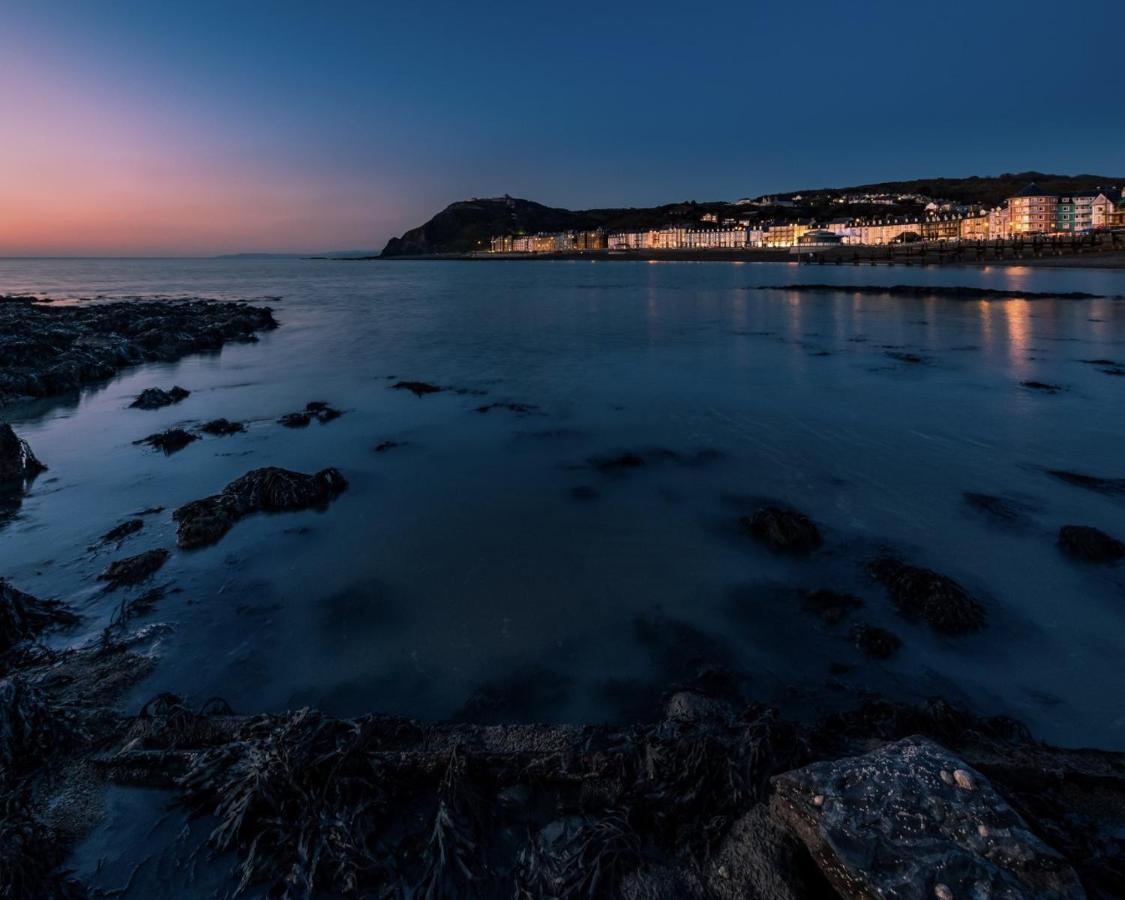 No 31 Promenade Apartment By The Sea Aberystwyth Exterior photo